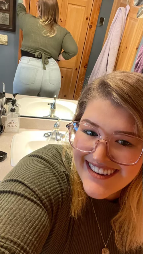 Someone said to share my ass more so here ya go by mira-mis-tetas