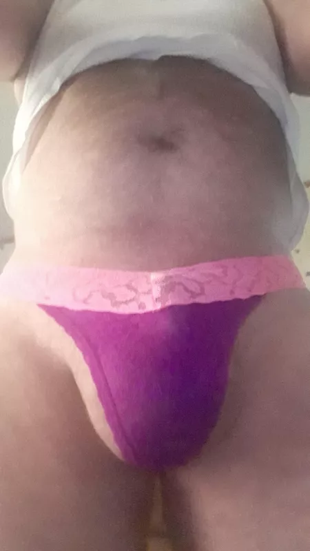 Someone tell me I'm pretty by Embarrassed-Hour-177