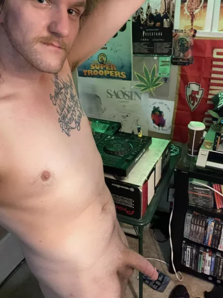 Someone told me I’d fit in here but idk 🥺🤷🏼‍♂️ by W0AHITMOODY