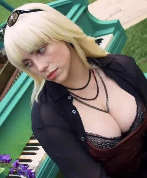 Someone wanna rp as billie for me? ;) she’s a naughty girl by beautytease