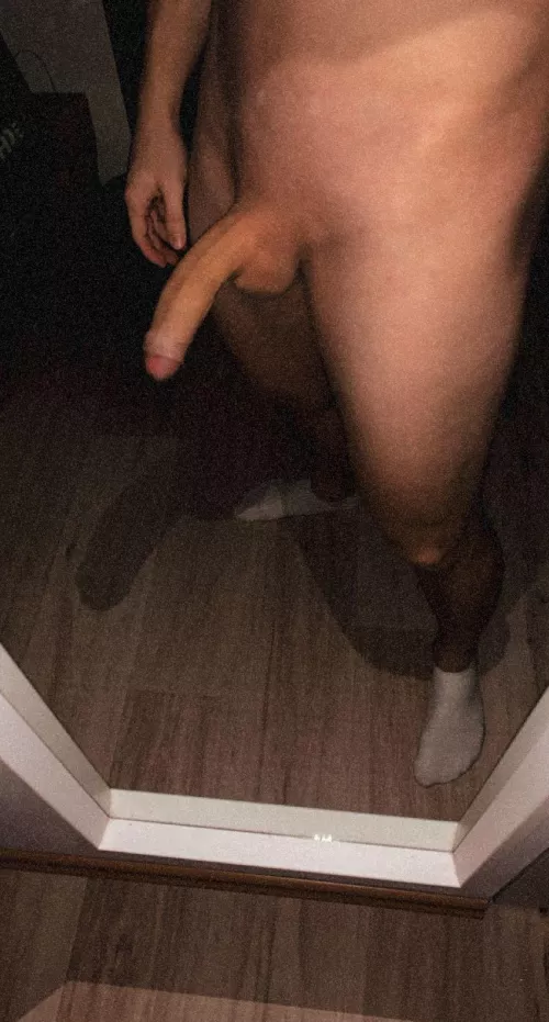 Someone wants to say hello ;) by jcxohghikbtttui