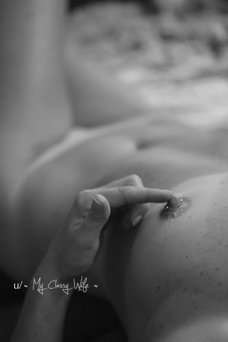 Someone's a little cold ;) [f] posted by myclassywife