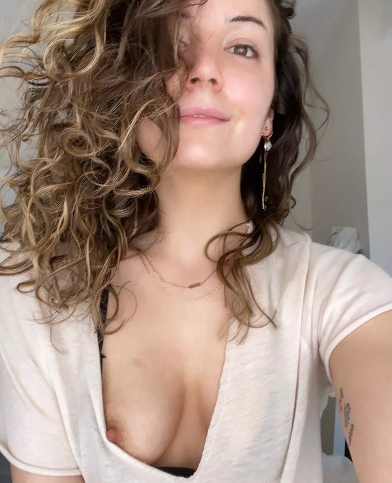 Someones poking out posted by kissthelipss