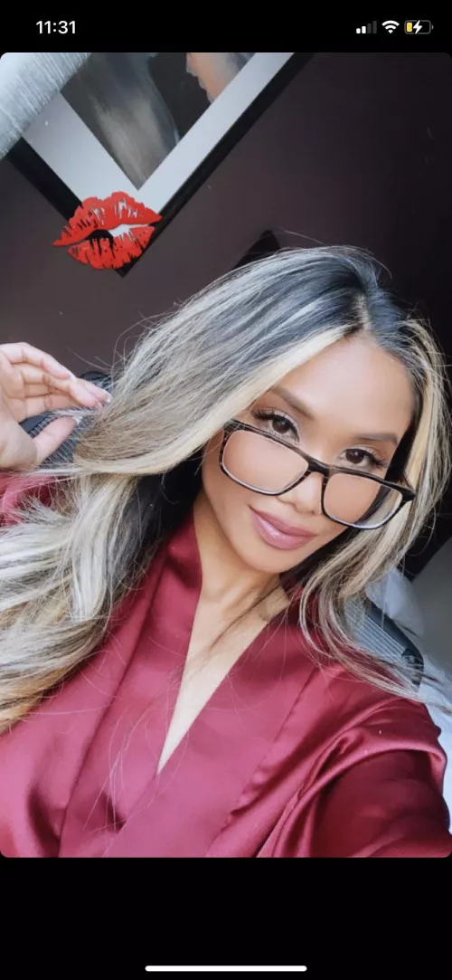 Someone’s secretary slut 😜 by LeenaRogue