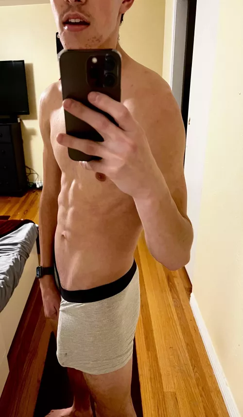 Something about gray and outlines by Leanrunner17