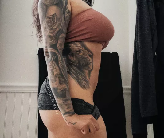 Something about tattoos....👀😈 by DiabloBlax