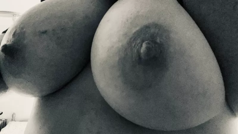 Something classy about BW.. by Cyezion