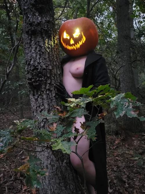 Something wicked this way comes by StAliaTheAbomination