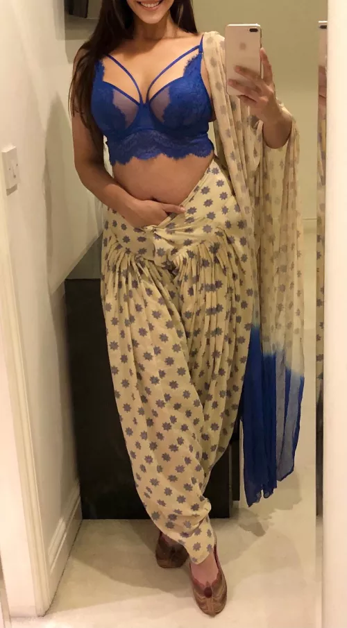 Sometimes a girl just wants to wear something traditional...💋 British Punjabi Indian by knightrider69x