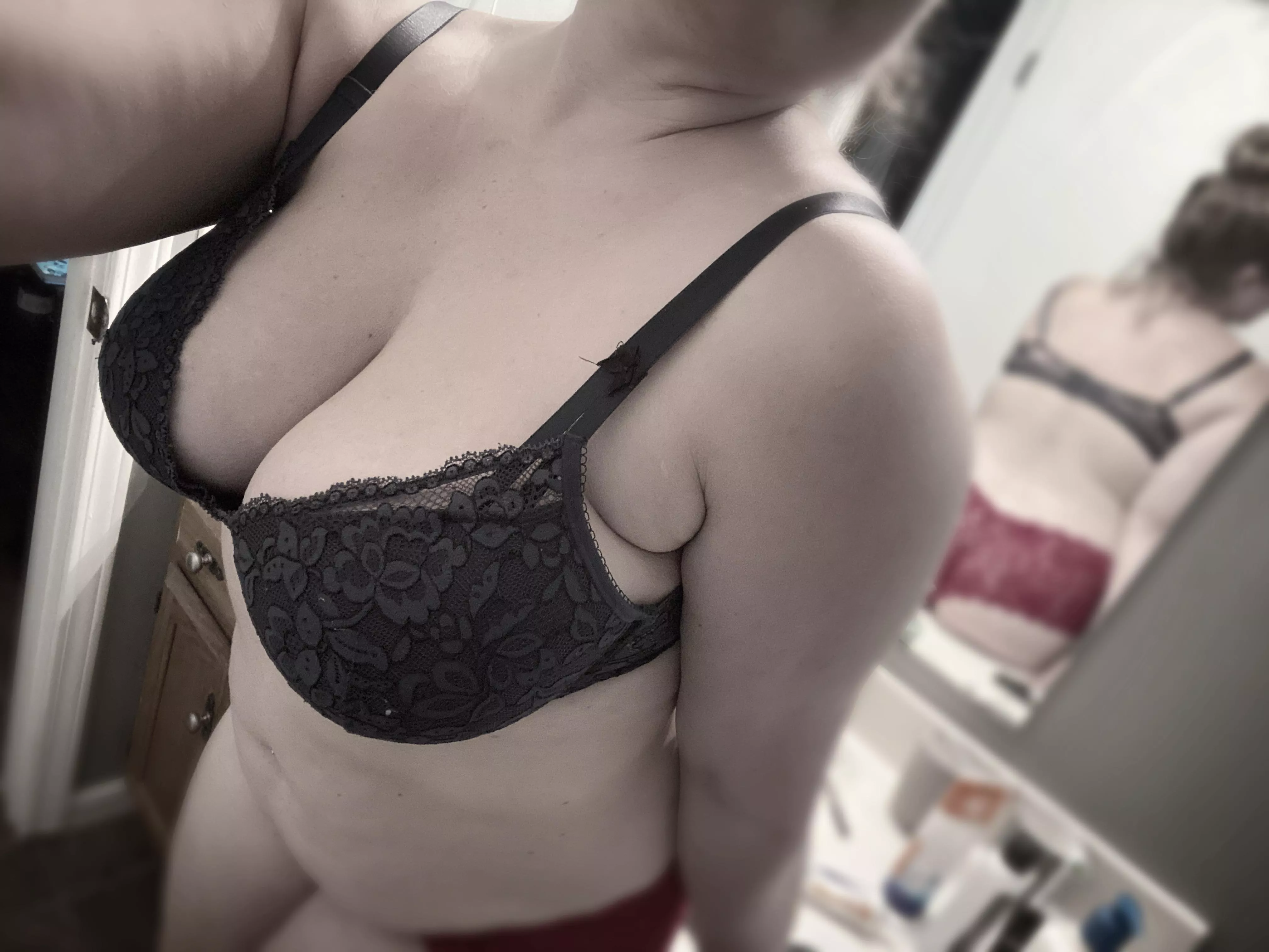 Sometimes I just like to pose in front of the mirror…. 🤷🏼‍♀️ posted by DrDP420