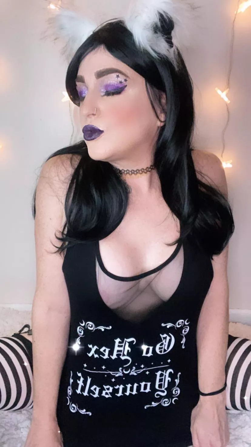 Sometimes I rock dark hair 😈 Cum see me, Daddy! 5’1” 🖤 sub ⛓ Access instantly to hundreds of pics and videos ✨✨ No ads ✨✨ No PPV. ✨✨ I don’t reshare a lot or spam message. ✨✨ 🎀 It’s just me waiting for you, Sir. posted by hoemalonex