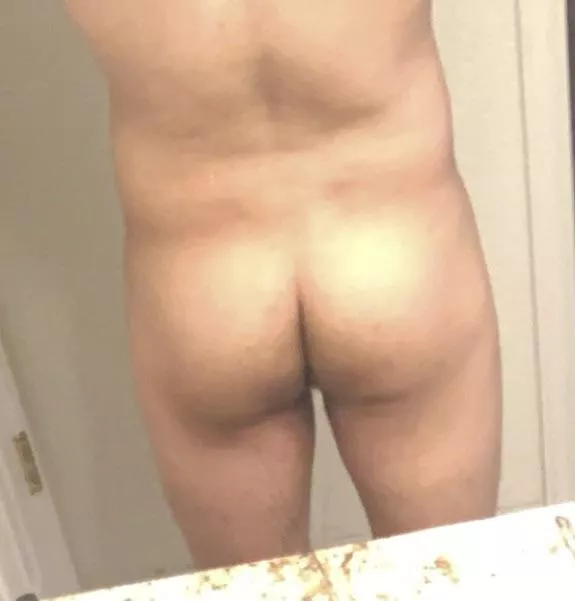 Sometimes I will I was a little thinner … but then other times I like being a bit husky 😅. How’s my ass ? posted by Ilikeitbothwayz