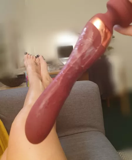 Sometimes it gets boring in the office: nothing to do but mysel(f)! by Mrsvixenuk