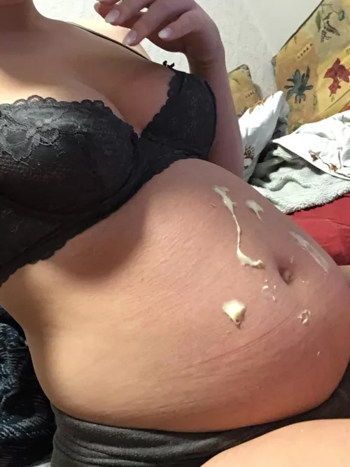 Sometimes piggy gets messy by cremepuffcumpig