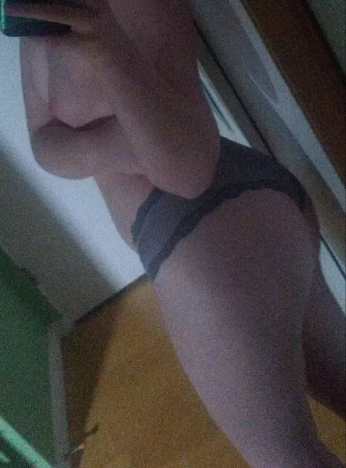 sometimes soft, grainy lighting really does the trick by frogmanlives