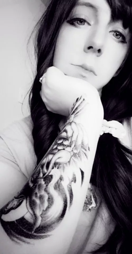 sometimes the black and white photos just look the coolest 😎 by raya-orlo