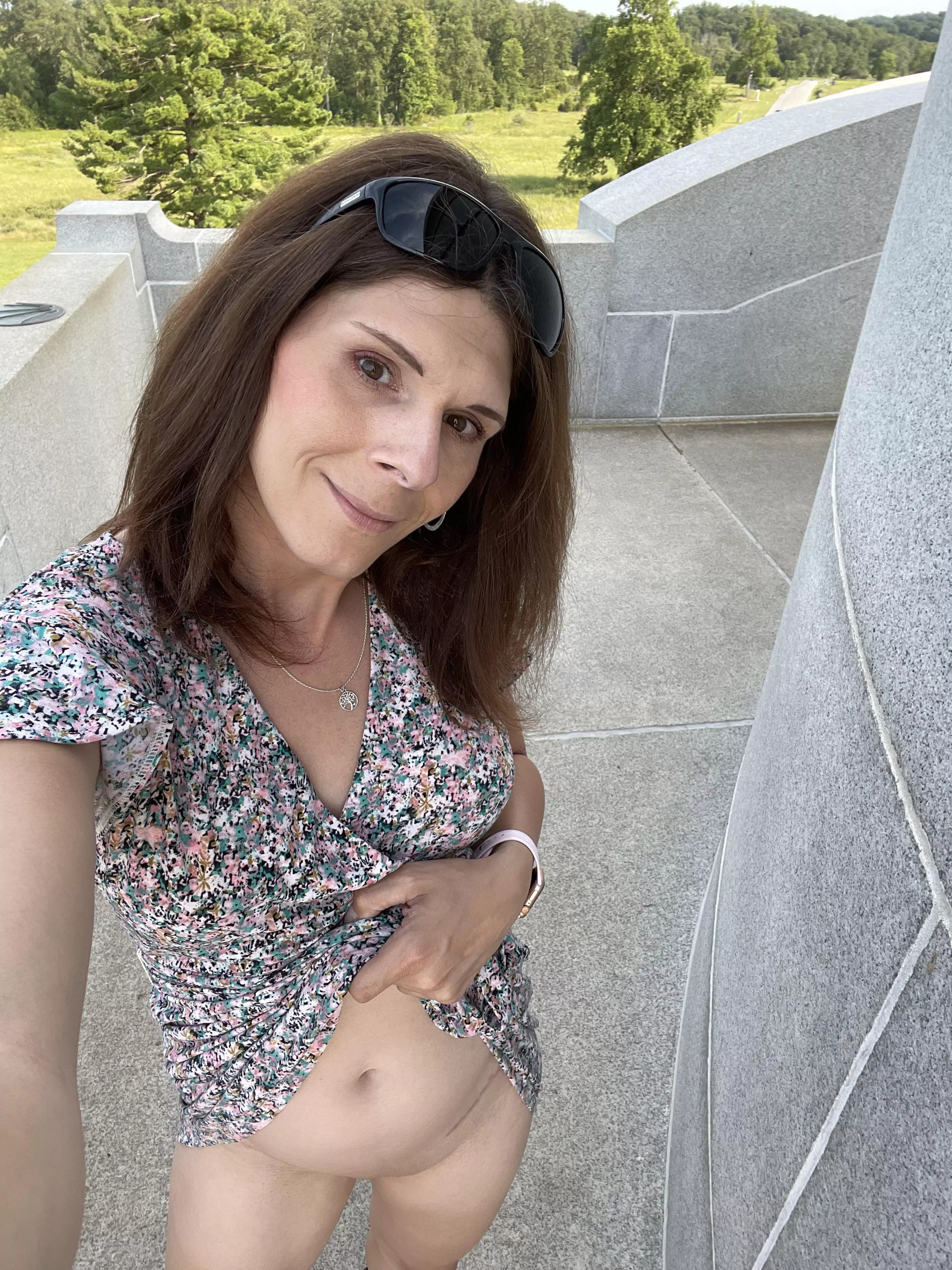 Sometimes the littlest peek is all that’s needed (39F) posted by AutumnGoddess81