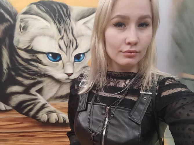 Sometimes unconventional places can add passion to sex, don't you think? by Fine_Lovely_Girl