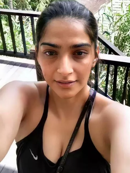 Sonam Kapoor. Happy Birthday! by DarkArmpitSmell