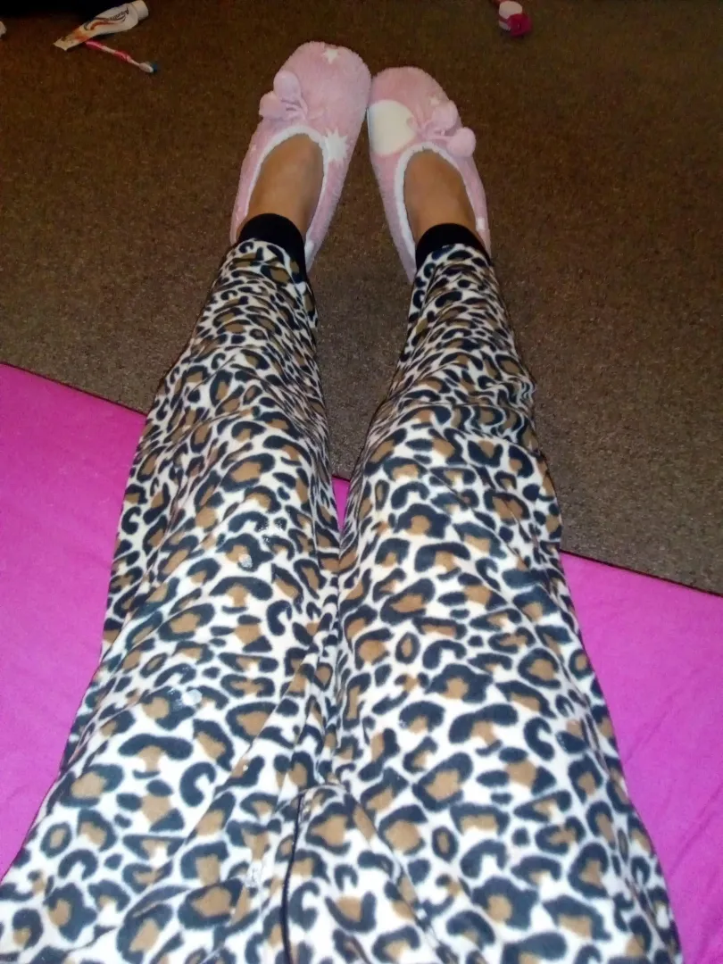 Soooo Comfy ❤️😛👣🐆❤️ posted by StrafeKing1991