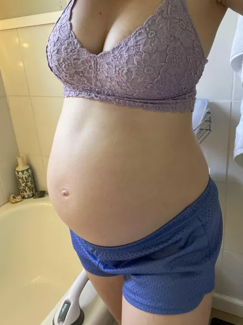 Soooo preg 🎃🕸🕷✨ by Mangomama99