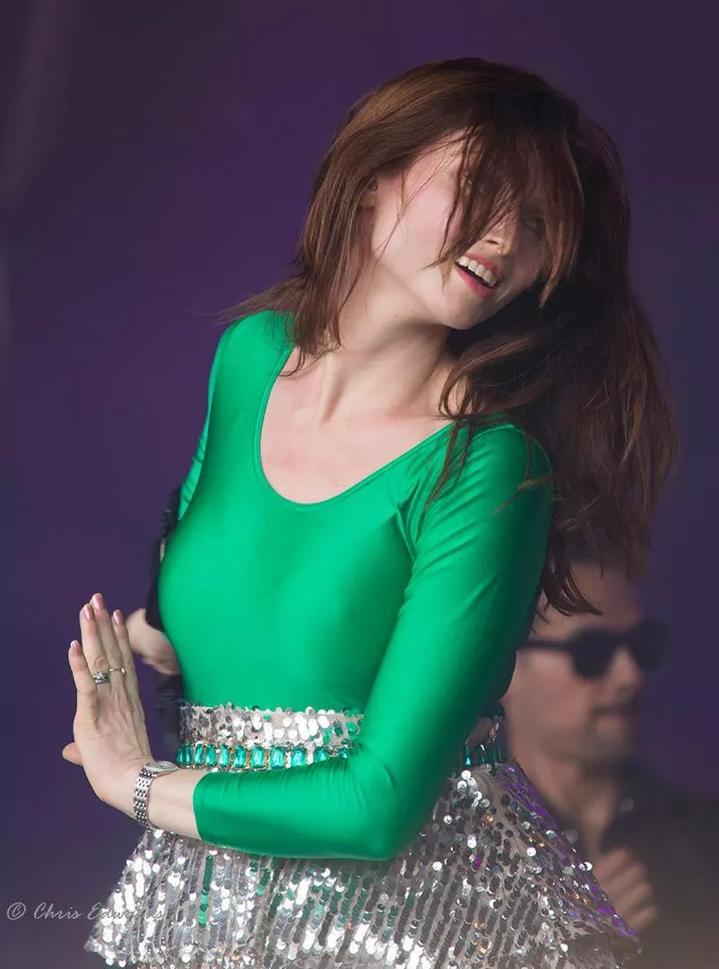 Sophie Ellis-Bextor posted by Sweet-Submissive