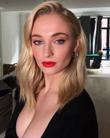 sophie turner by Silver-Fox690