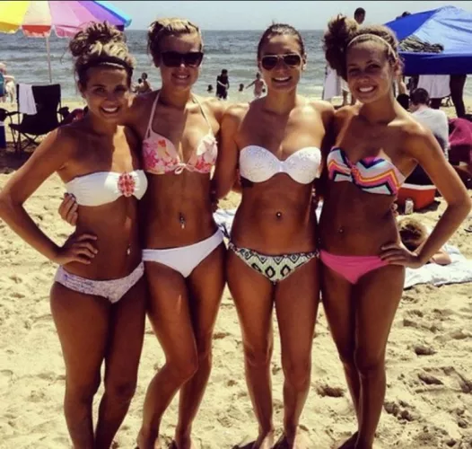 Sorority girls on vacation. Who are you pledging for? [4] by rgonzalez73