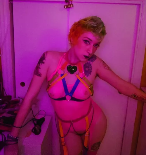 Sorry not sorry, not all my hair is neon 😜 by RainbowVixen