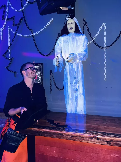 Sorry straight now, this diva stole my heart. by EmergenceHumor