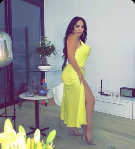 Souna Ghassan showing off 🇱🇧 by curiousbowling