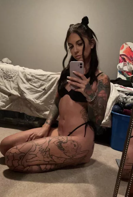 Space buns by CuesanovA