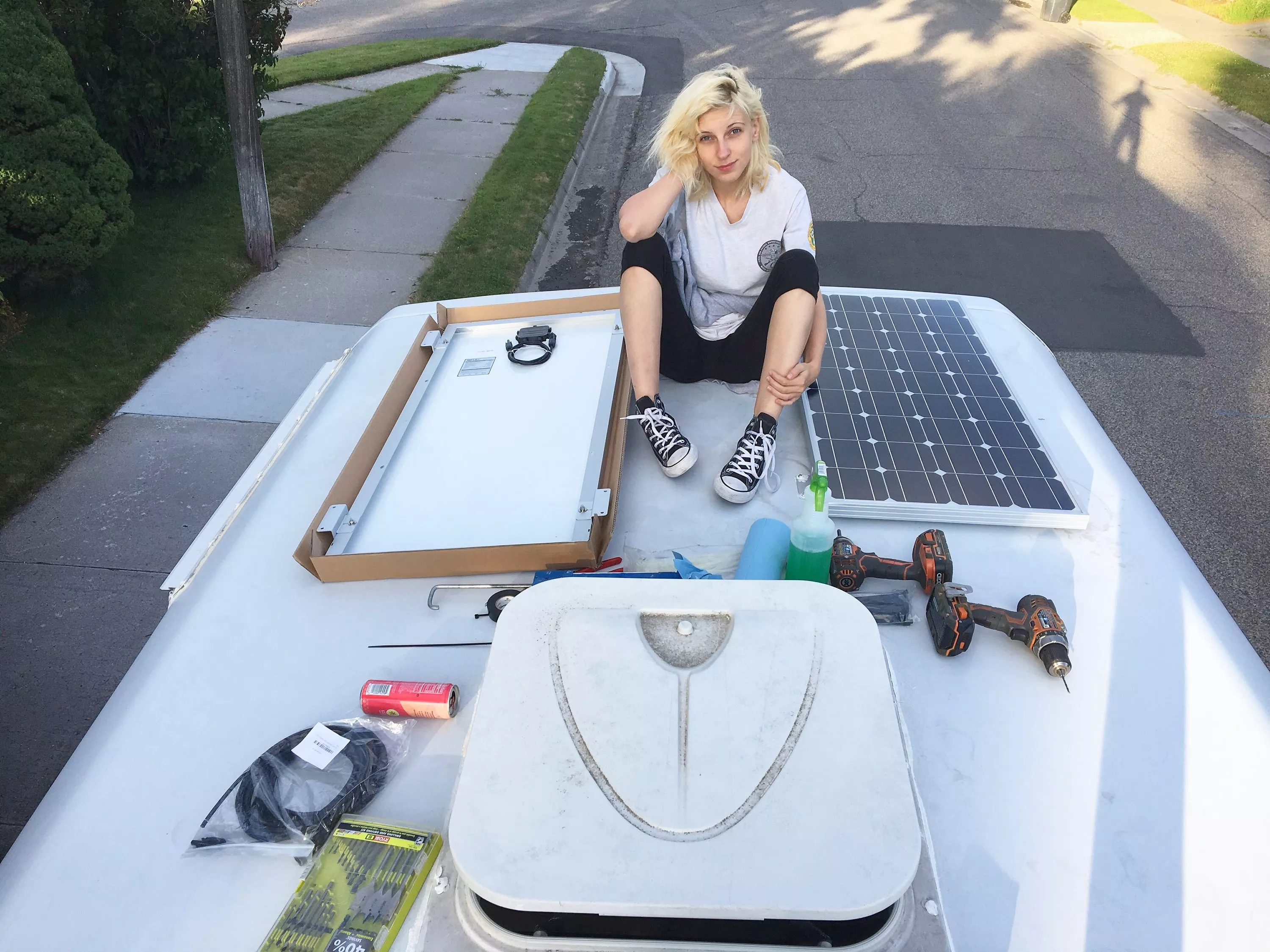 Spacegirl now has solar power ♻️ posted by hopelesssofrantic