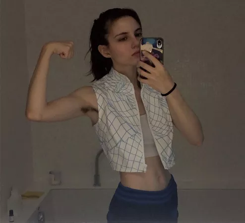 Spaceship mechanic here to take care of your engine troubles by liararoux