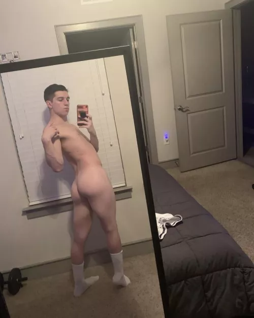 Spank me by Gemalani