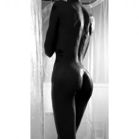 Spank me while I'm wet.. by queenittybitty