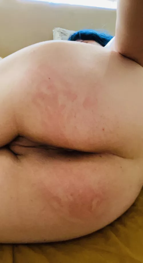 Spank my ass like a drum 🥁 by gbelle567