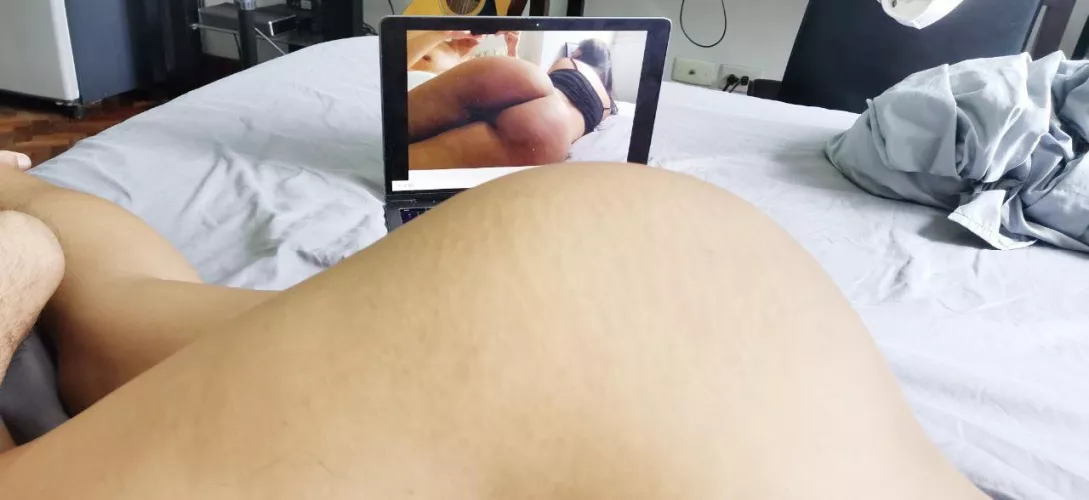 Spanked & (F)ucked by another redditor. It was all recorded ☺️ by curiouspussyyy