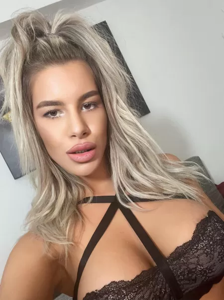 Spend your time with me 😍 by fadestudio