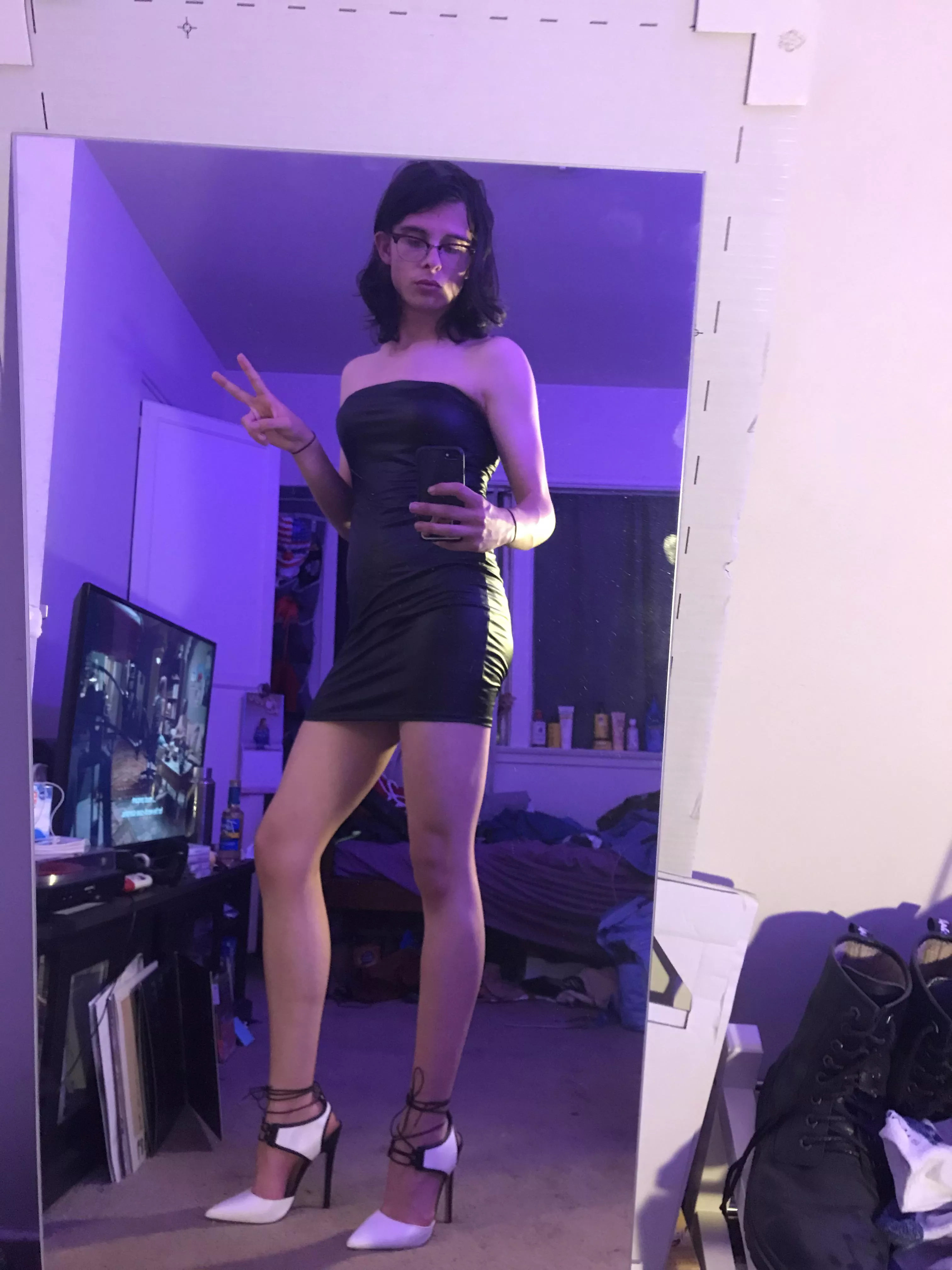 Spinning in my highest heels, love ✨ posted by BetterThanStarlight