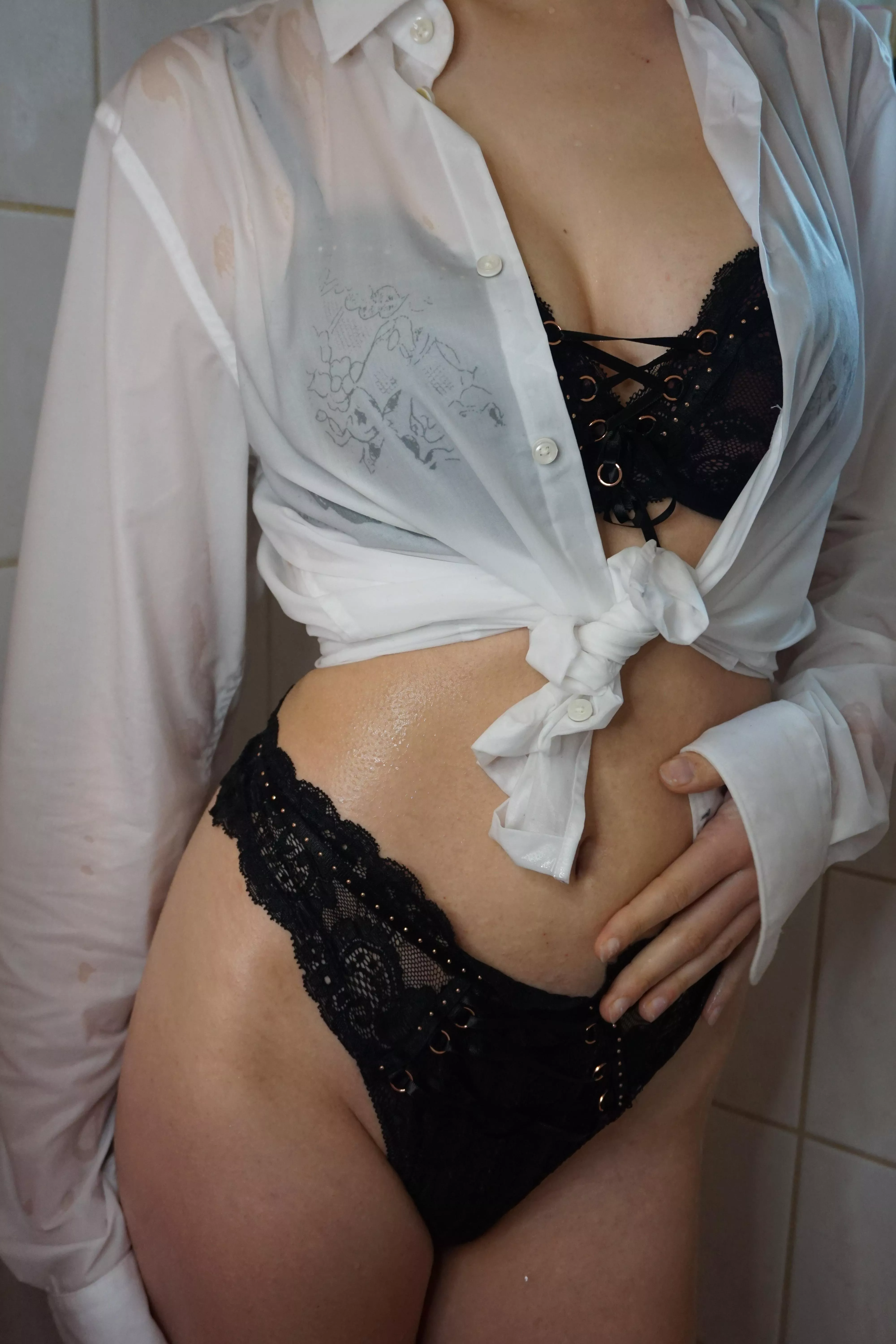 Splish splash 💦🦈 posted by HaloEye