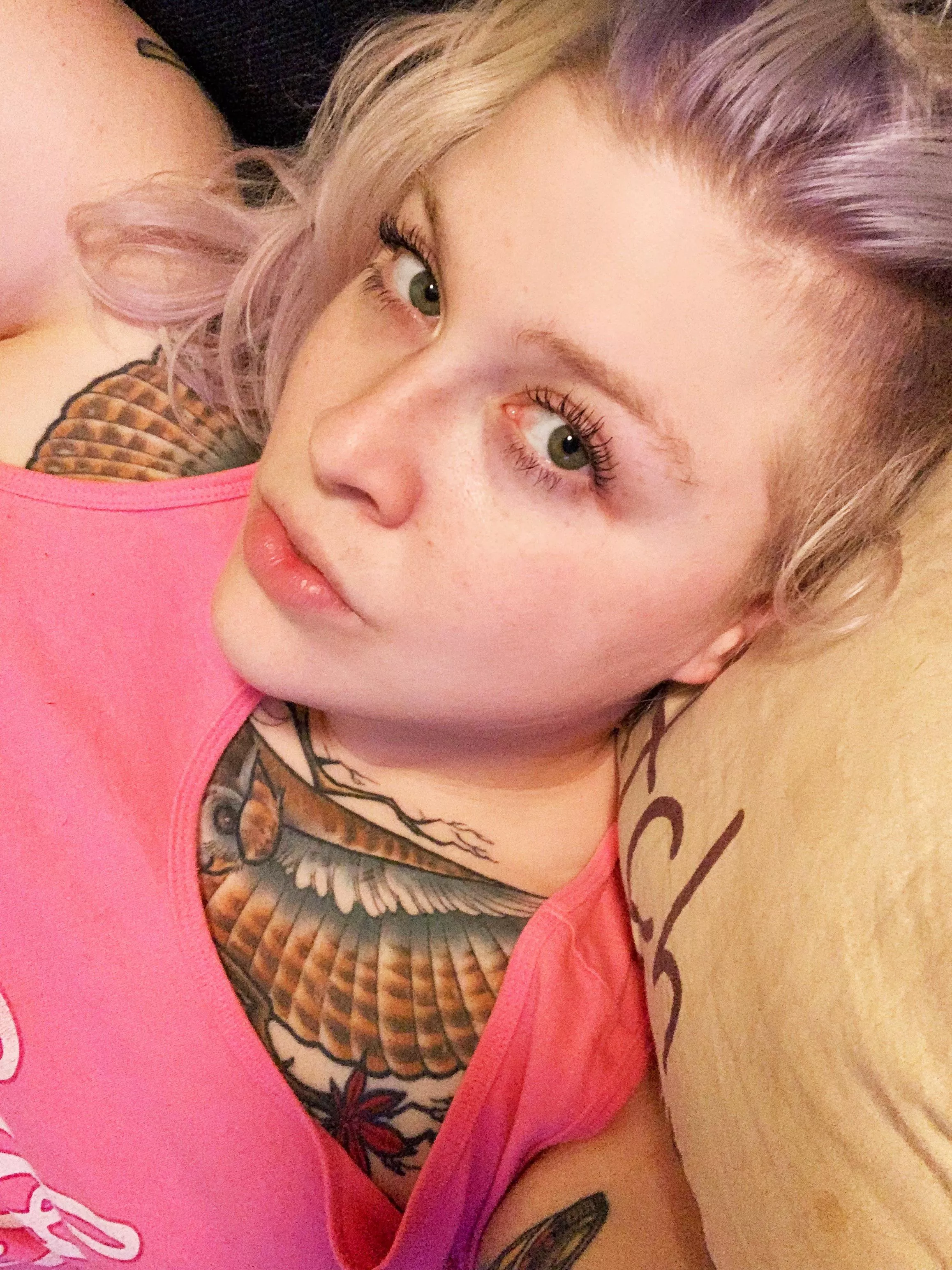 Spooky season begins ✨🌙🖤 [F] posted by raemayhem