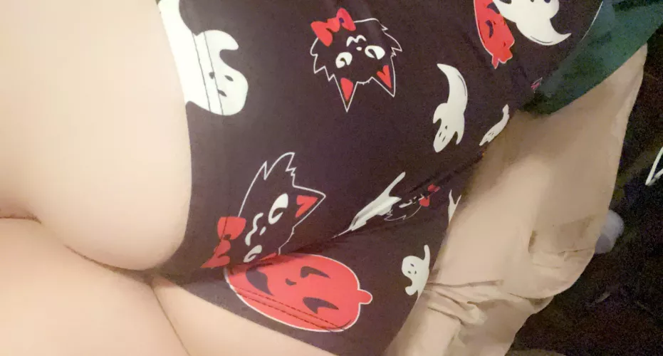 Spoooky szn❤️🍑 by xyorbbygirl12