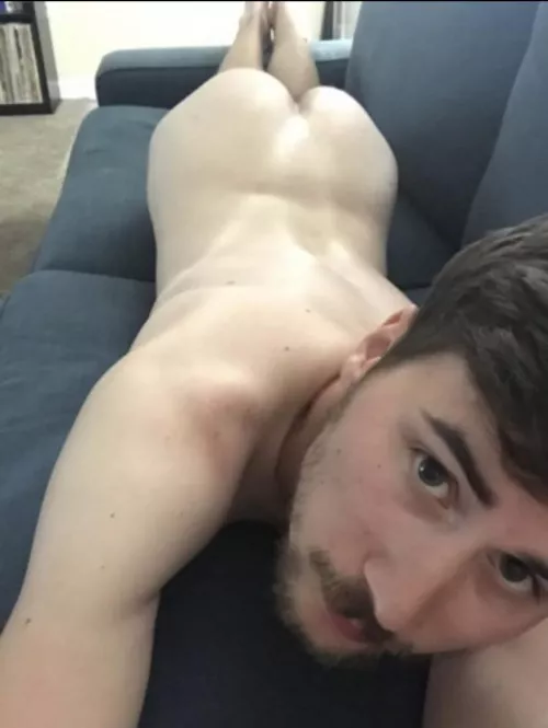 Spread me open by Wildeast