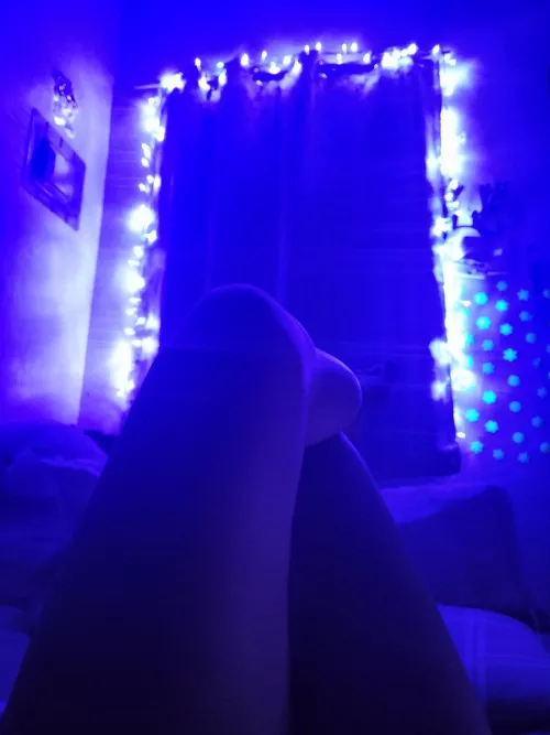 Spread my legs apart. (F) by sweetheart5Miss-Jing