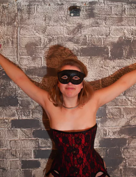 Spread out on the wall by submarine4pirate