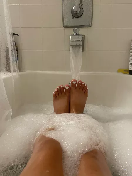 Squeaky clean lil piggies 🤍✨💦 by suuuckmytoes