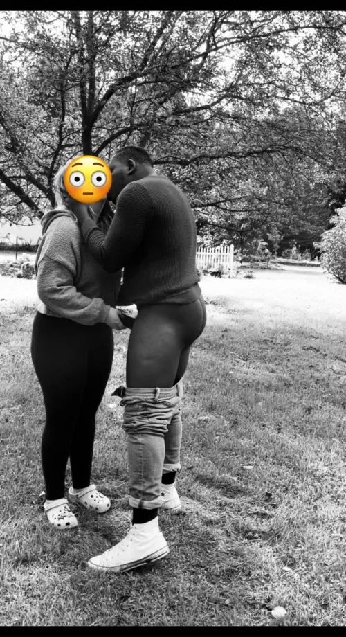 Squeeze a bit by naijiaprince