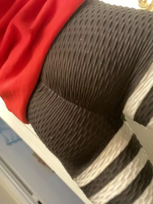 Squeeze my ass like these do. by oftheseas