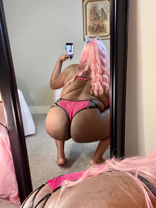 Squeeze my booty!? by fathornyhippo